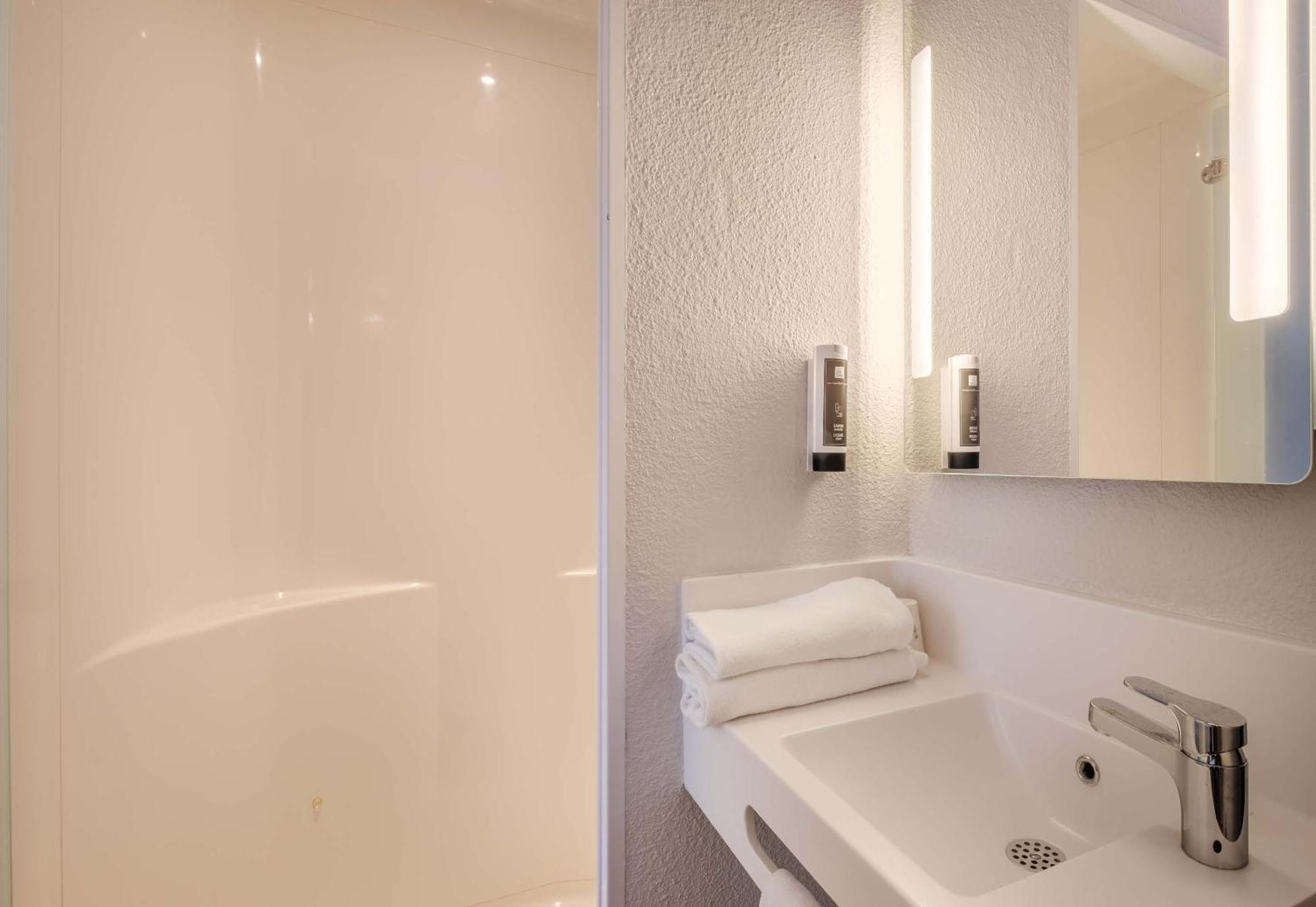 B&B Hôtel Antibes Sophia Antipolis Biot Exterior foto